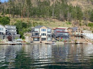8330 S Lakeshore Rd, Chelan, WA 98816