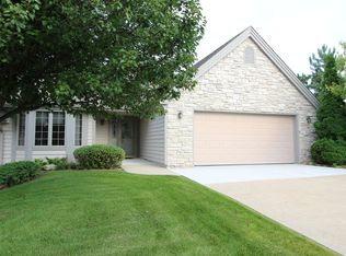 435 Quail Point Dr, Mount Pleasant, WI 53406