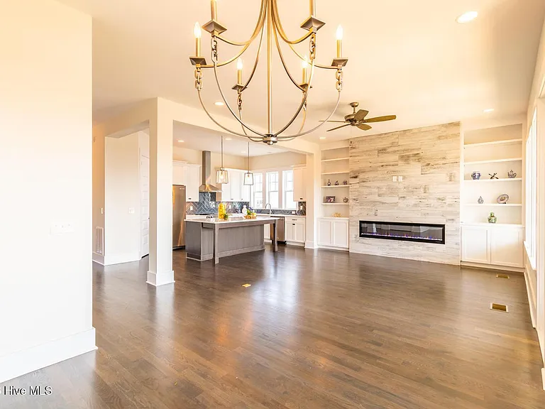 8012 Cotton Rose Ct — Photo 11