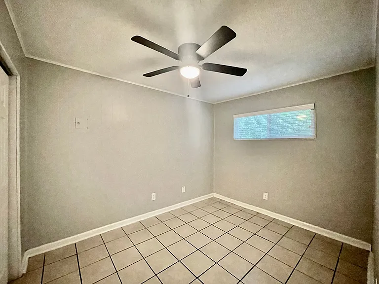 Sundance Apartments — Photo 40