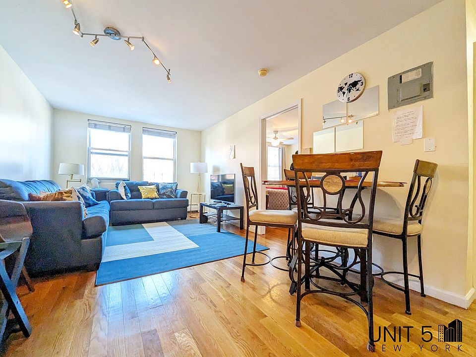 1st image of 158 Jefferson Ave #2B