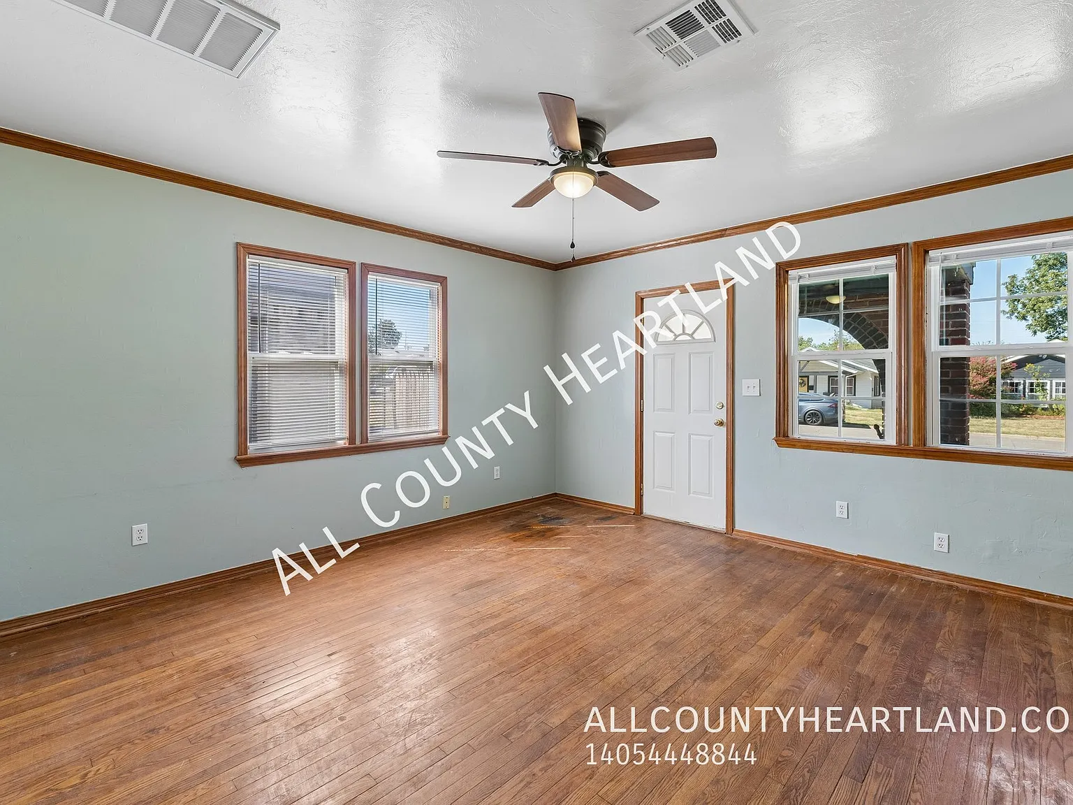 Charming Duplex Close to Campus and the Paseo District! — Photo 3