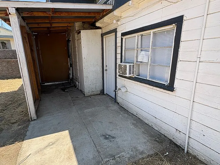 38745 1/2 Campbell Dr — Photo 2