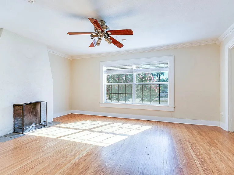1119 Kenwood Dr — Photo 10