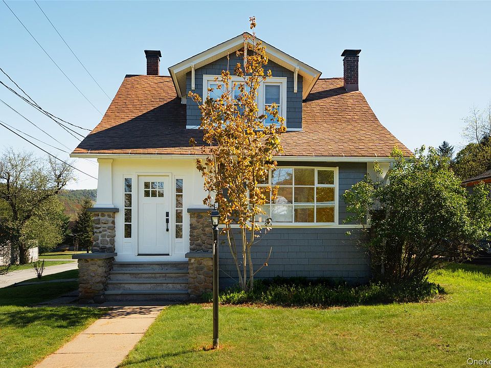 1st image of 10 Fred Hessinger Road