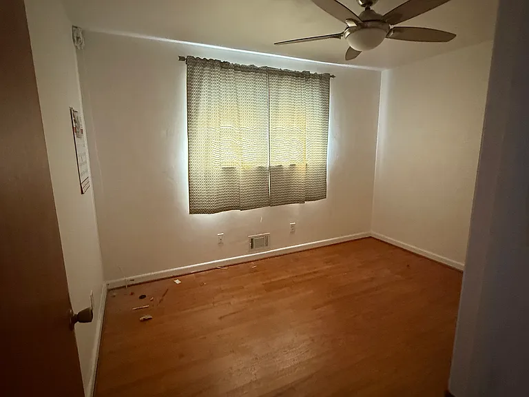 8015 Carlton St — Photo 21