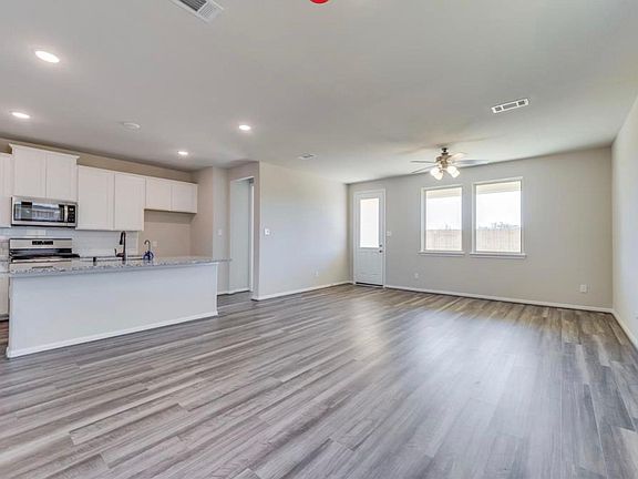 2nd image of 2639 Westward Hill Dr