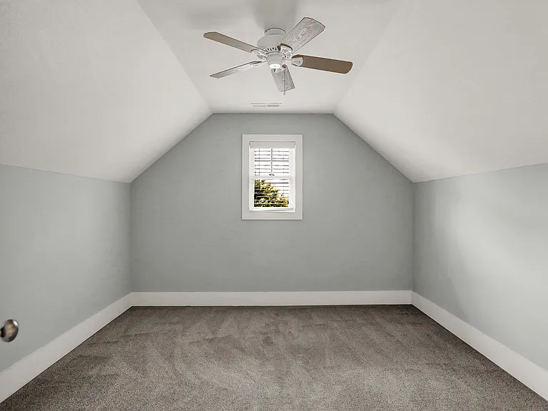 16893 Oak Manor Dr — Photo 63