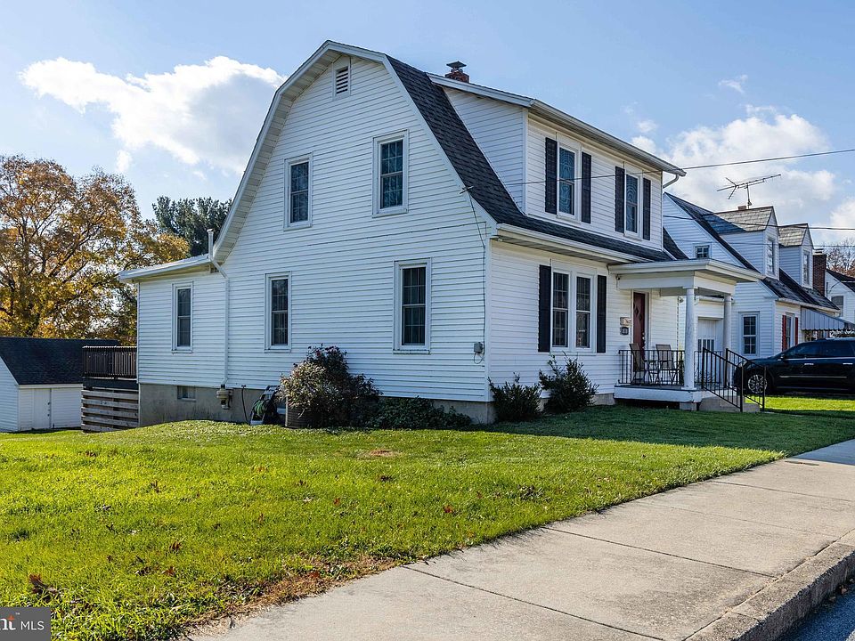 1030 Broad St, Akron, PA 17501 Zillow