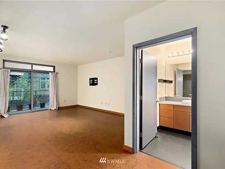 1414 12th Ave #304 — Photo 3