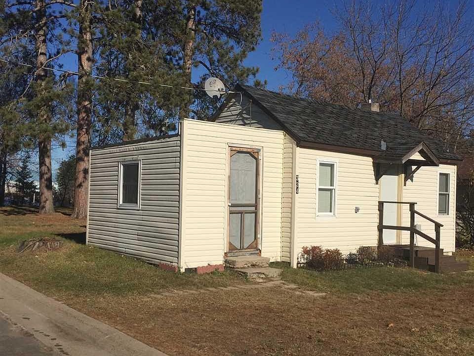 2nd image of 324 SW 4th St