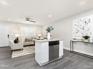 3216R Credenza Rd, Charlotte, NC 28208