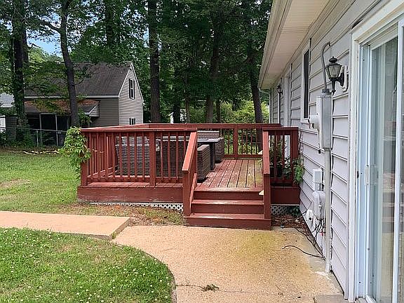3rd image of 117 Brook Ln