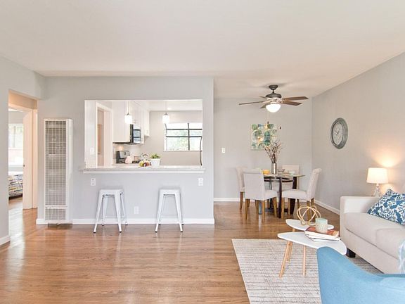 5th image of 698 N Daniel Way
