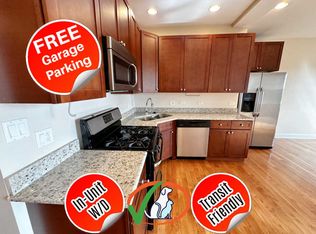 3703 N Kedzie Ave #304, Chicago, IL 60618