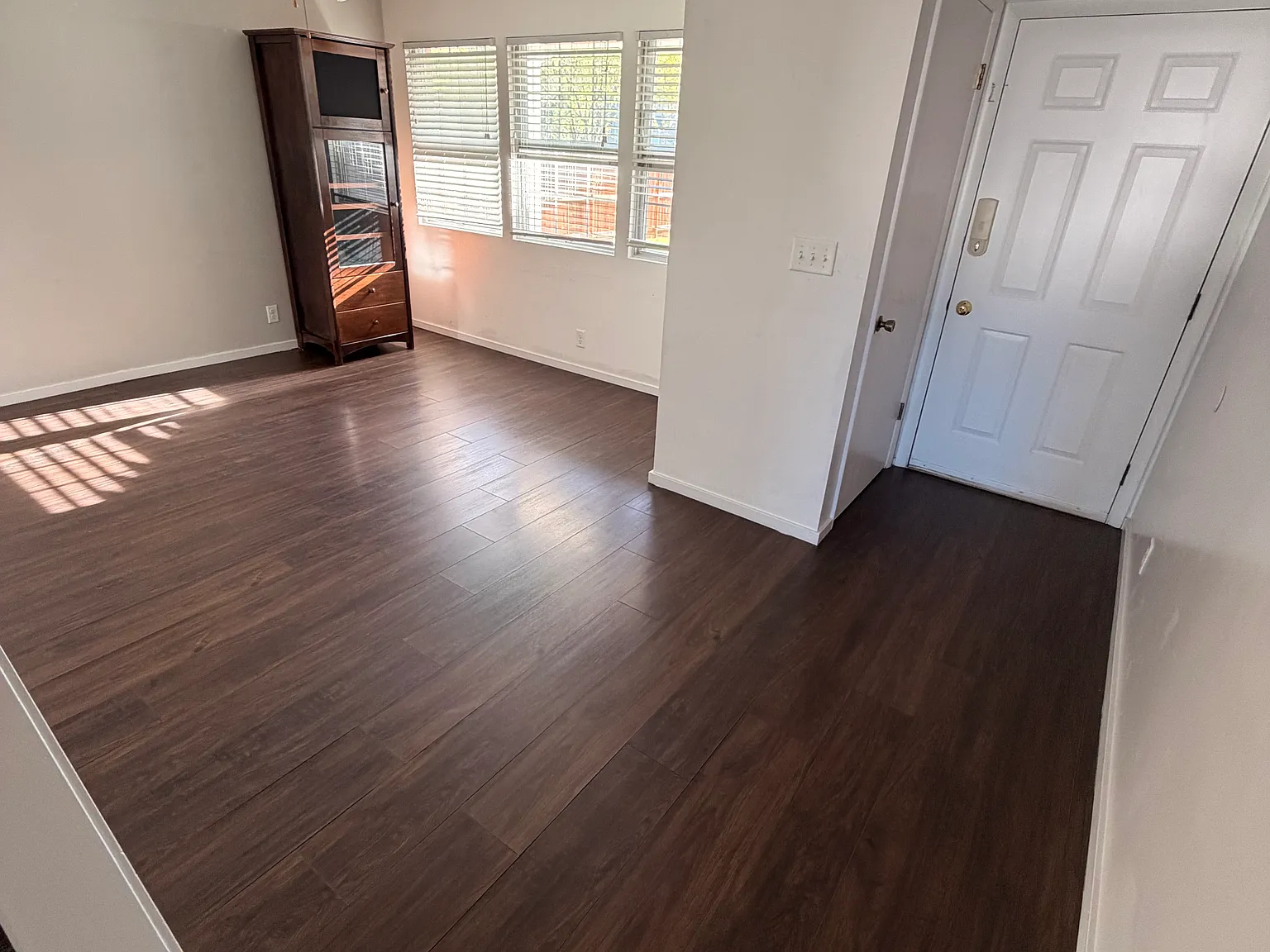 2 bed, 1.5 bath, 1116 sqft, $1,550 — Photo 3