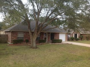 2935 Community Dr, Alvin, TX 77511