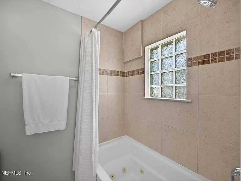 724 1st St #1-2 — Photo 52