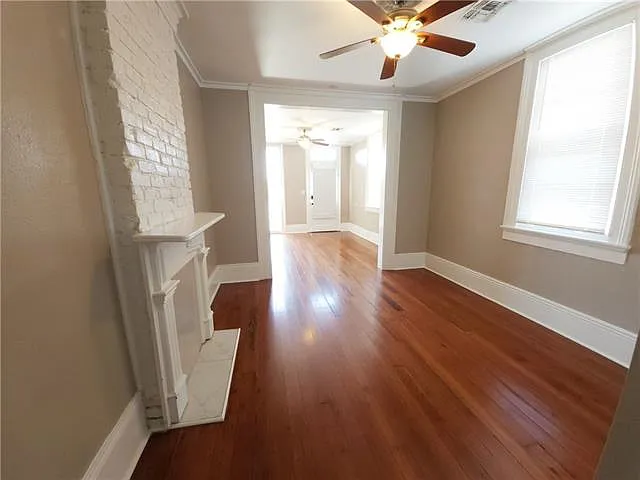 2 bed, 1.0 bath, 977 sqft, $1,400 — Photo 4