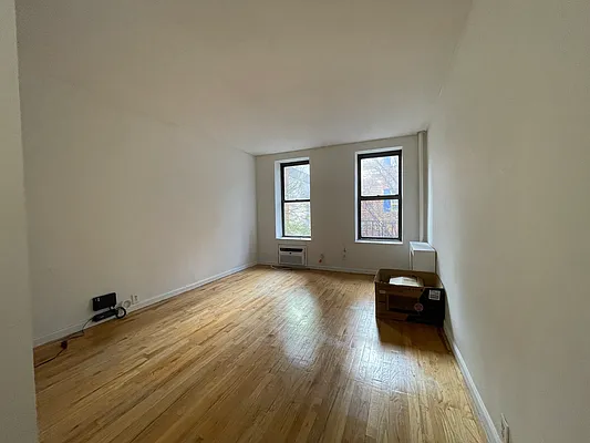 Rented by Bond New York | media 9