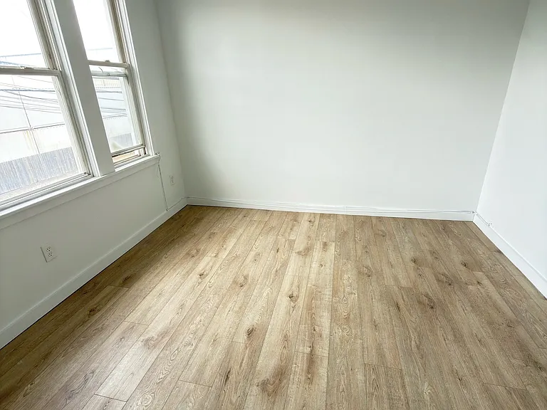 10 Beatrice St #2 — Photo 4