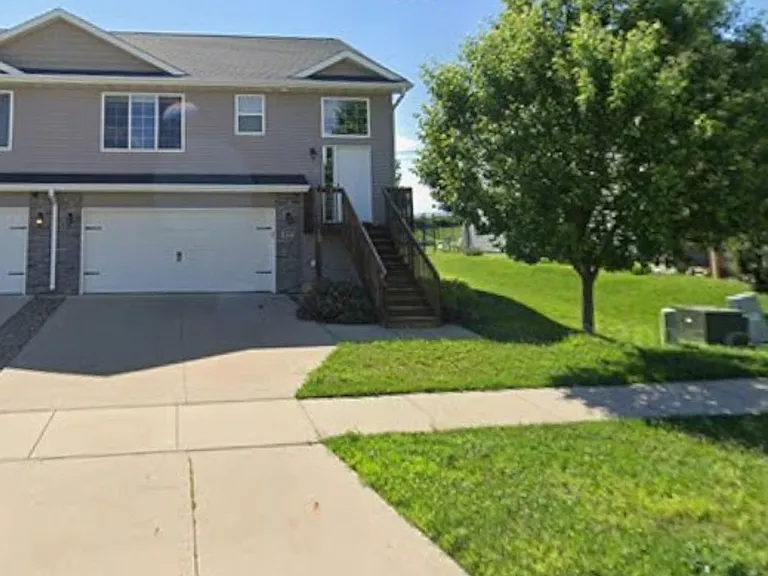 457 Bainberry St — Photo 2