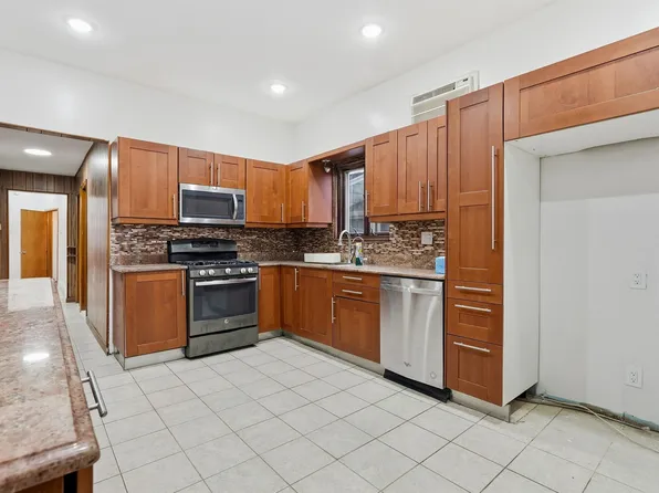 143 West 26th Street image 11 of 12