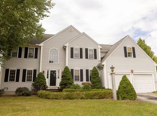 1 Gooseneck Ln, Westford, MA 01886