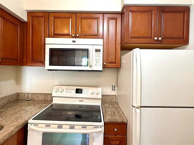 5561 Slash Pine Ct #26-3 — Photo 9