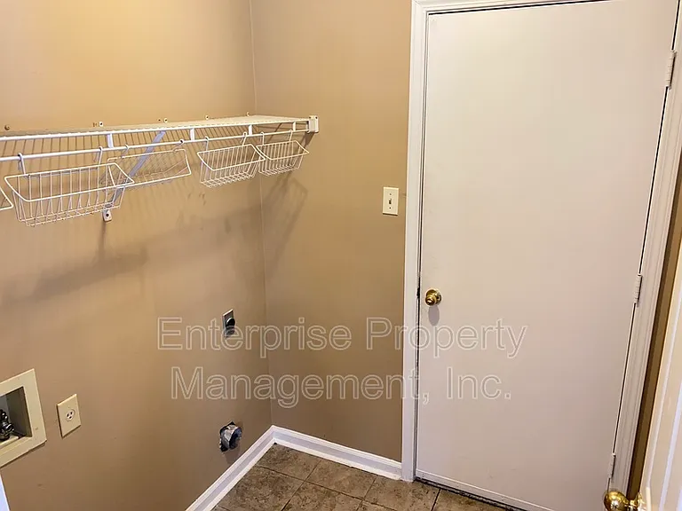 4444 Longtree Cv — Photo 14