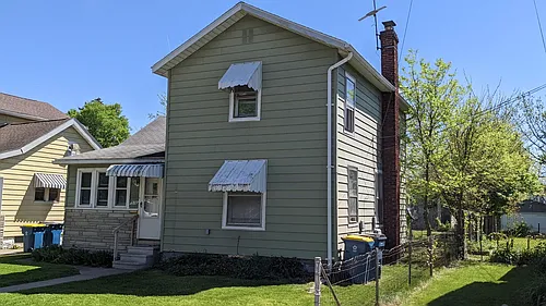 318 Wells St Photo 1