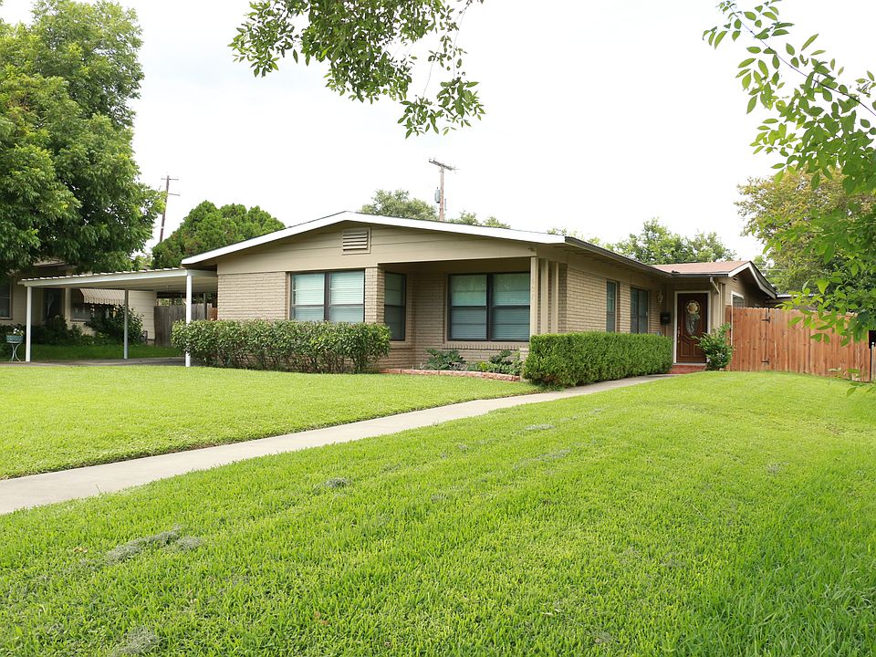1st image of 607 Shadywood Ln
