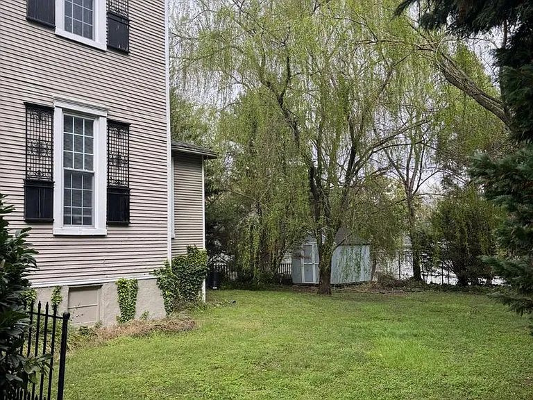 208 Island Ave — Photo 6
