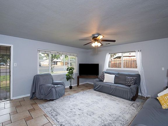 3rd image of 908 Dartmouth Ave