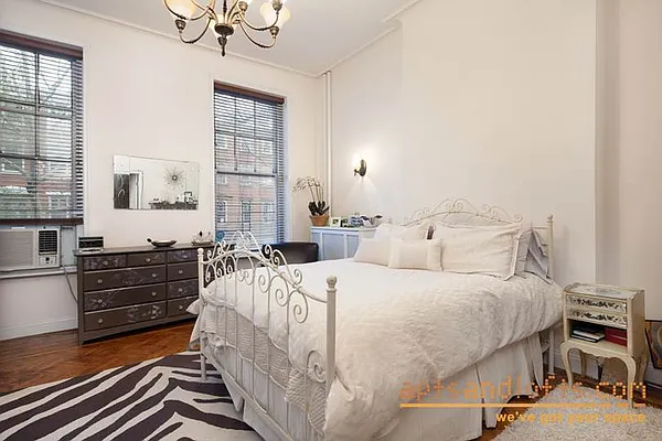 Rented by aptsandlofts.com | media 9