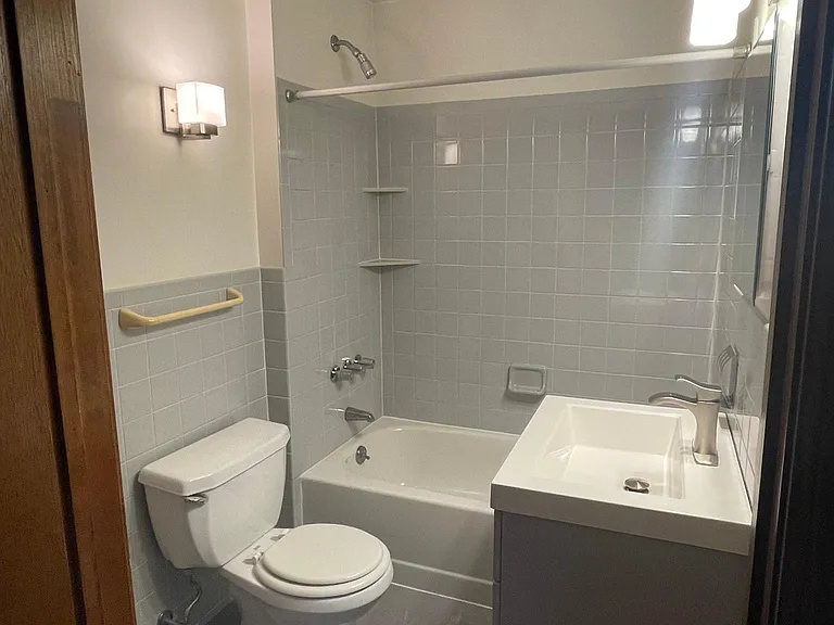 145 Caledonia St #1E — Photo 11