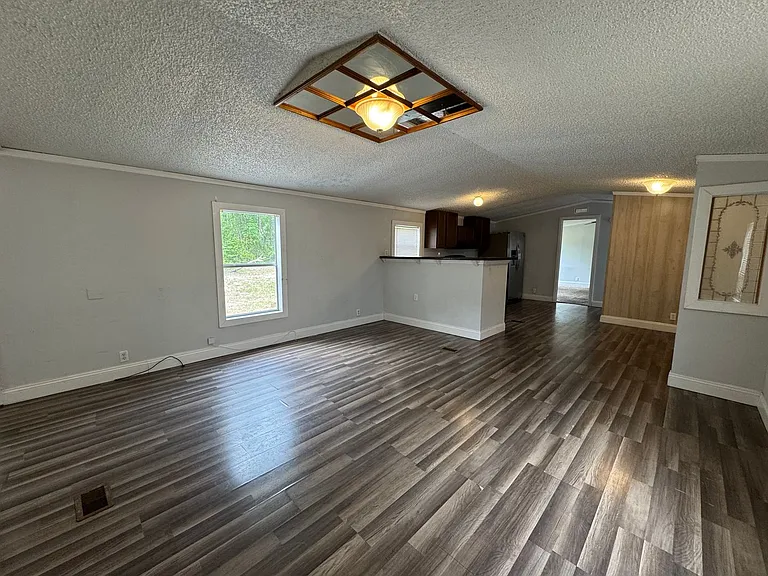 154 NW Alpata Ct — Photo 4