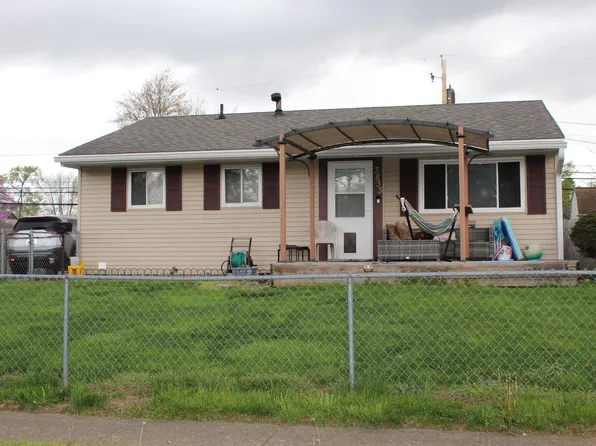 3833 Clearwater Dr, Columbus, OH 43232