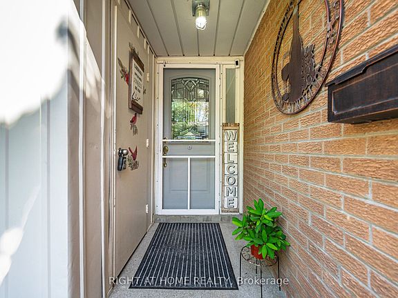 4th image of 453 Woodview Rd #7