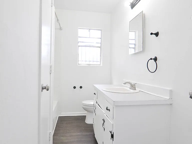 4304 Revelstoke Dr — Photo 6