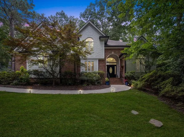 2709 Glassman Ln, Raleigh, NC 27606