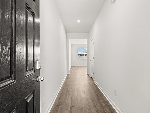 3rd image of 565 Aquamarine Row