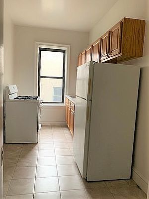 4th image of 555 Ovington Ave #A35