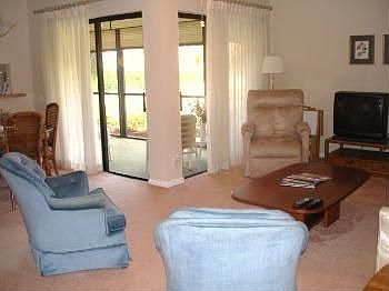 4th image of 6148 Elsinore Cir