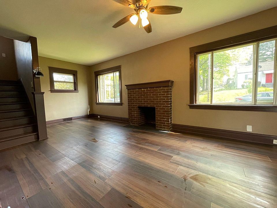 1st image of 1605 Huguelet St