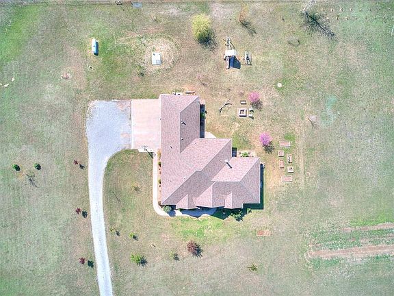 3rd image of 8165 N Hope Ln