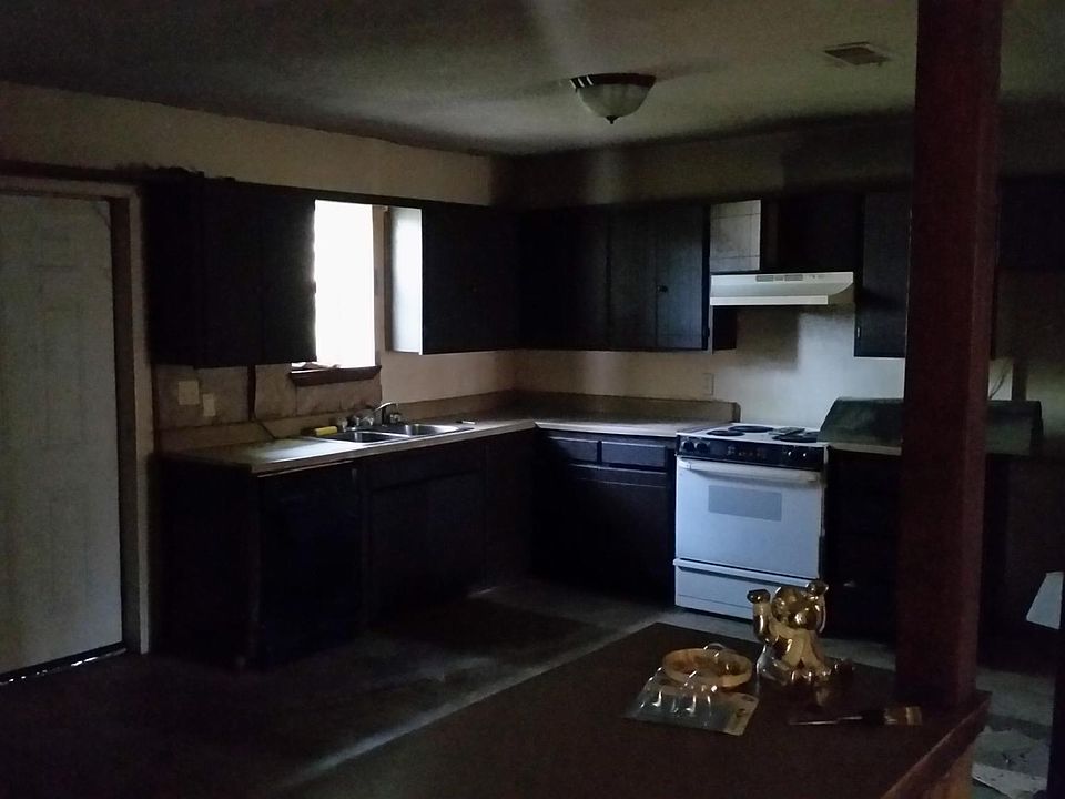 Spacious open kitchen