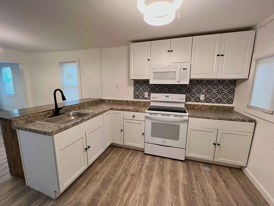 157 Dr Samuel McCree Way