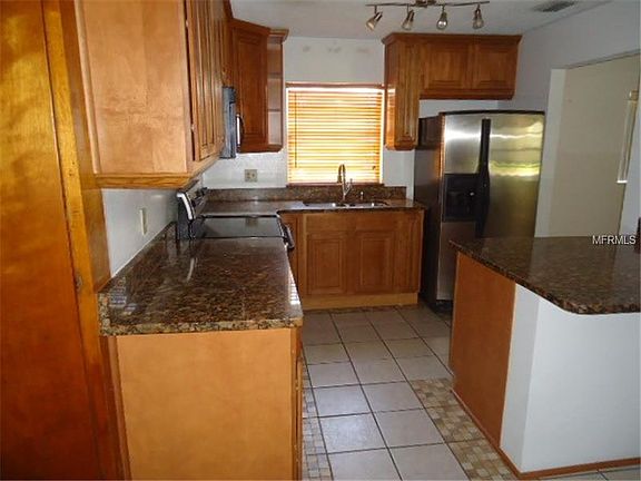 5th image of 2409 Buckingham Ave