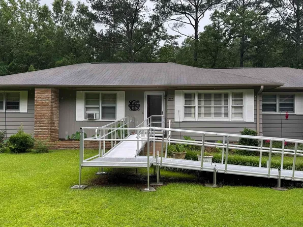 916 Charles Ave, Gadsden, AL 35901